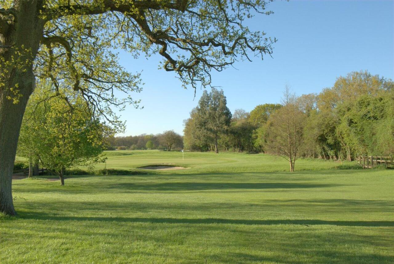 Blacknest Golf And Country Club Alton  Dış mekan fotoğraf